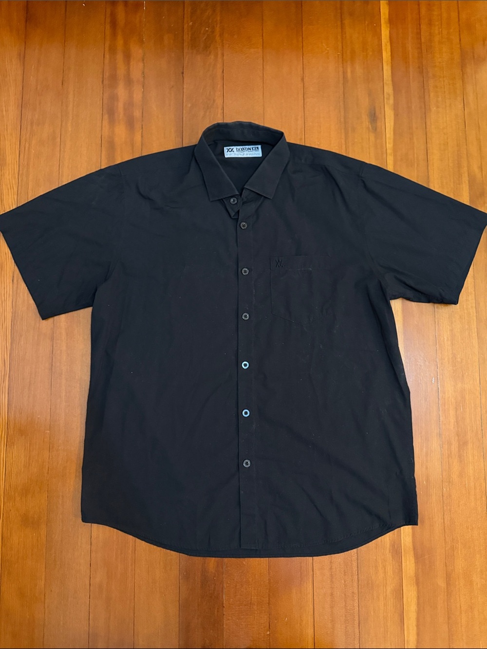 DIXXON Solid Black Short-Sleeve Button-Down Shirt